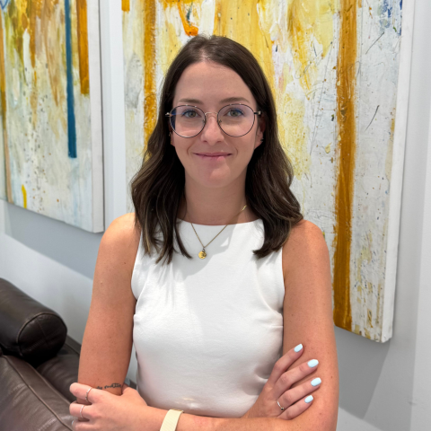 ELENA FLORES MOYA Recepcionista Atención al paciente